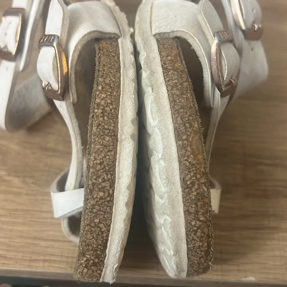 Birkenstock, white sandals, kids sz 2
